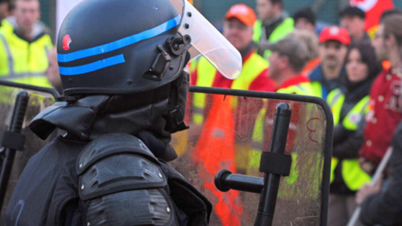 france_protest_police_101022_B_getty_638712467