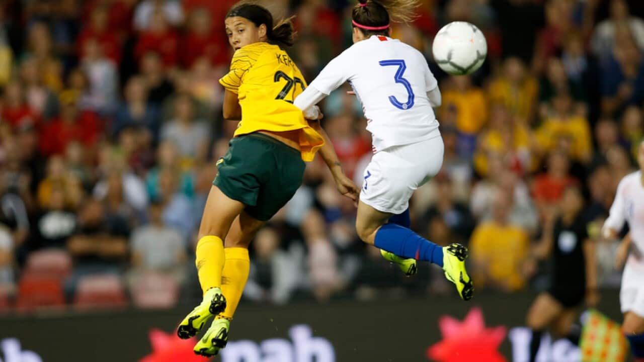 Avustralyalı futbolcu Sam Kerr (sol) dünyanın elitleri arasında.