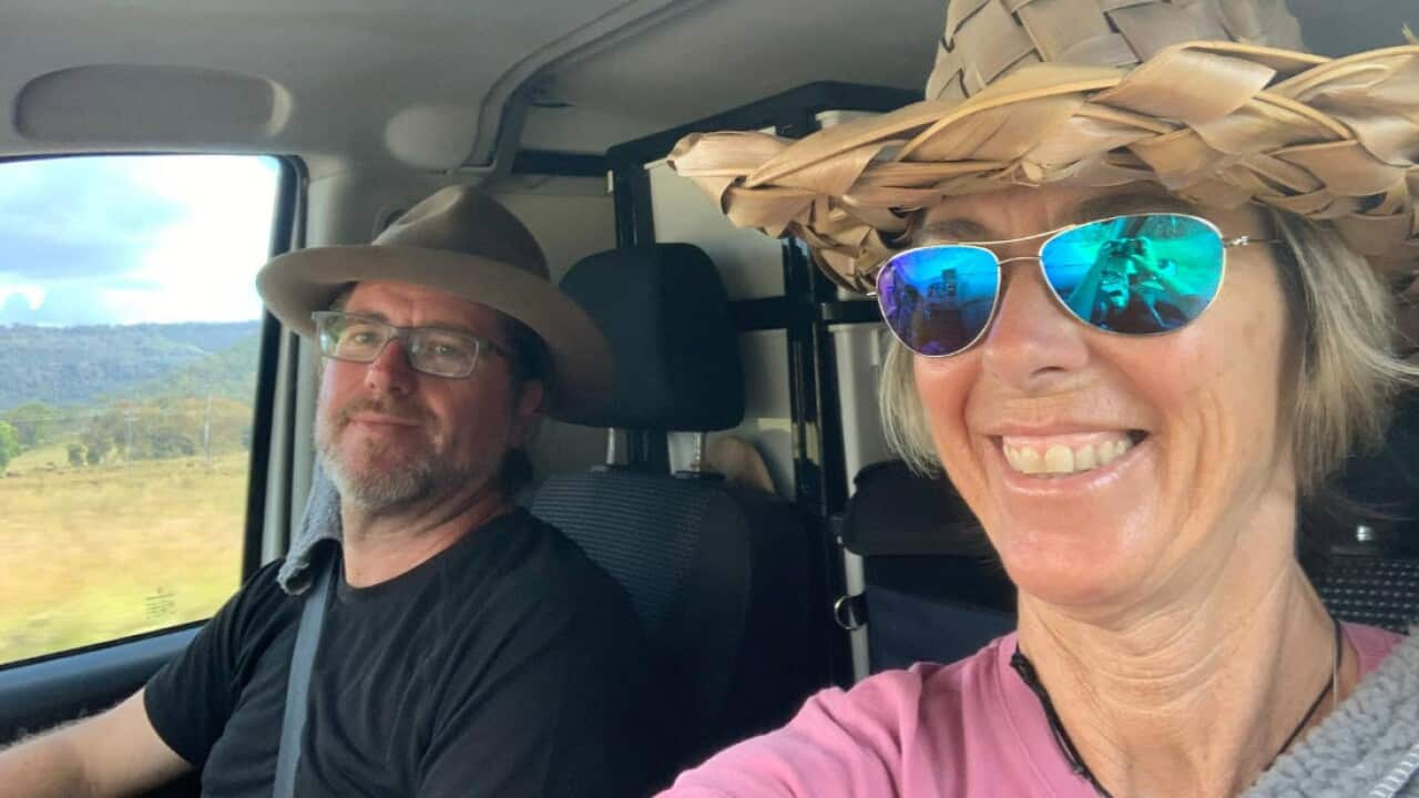 Sabrina Goria e Fabio Cazzoli in viaggio nel loro van.