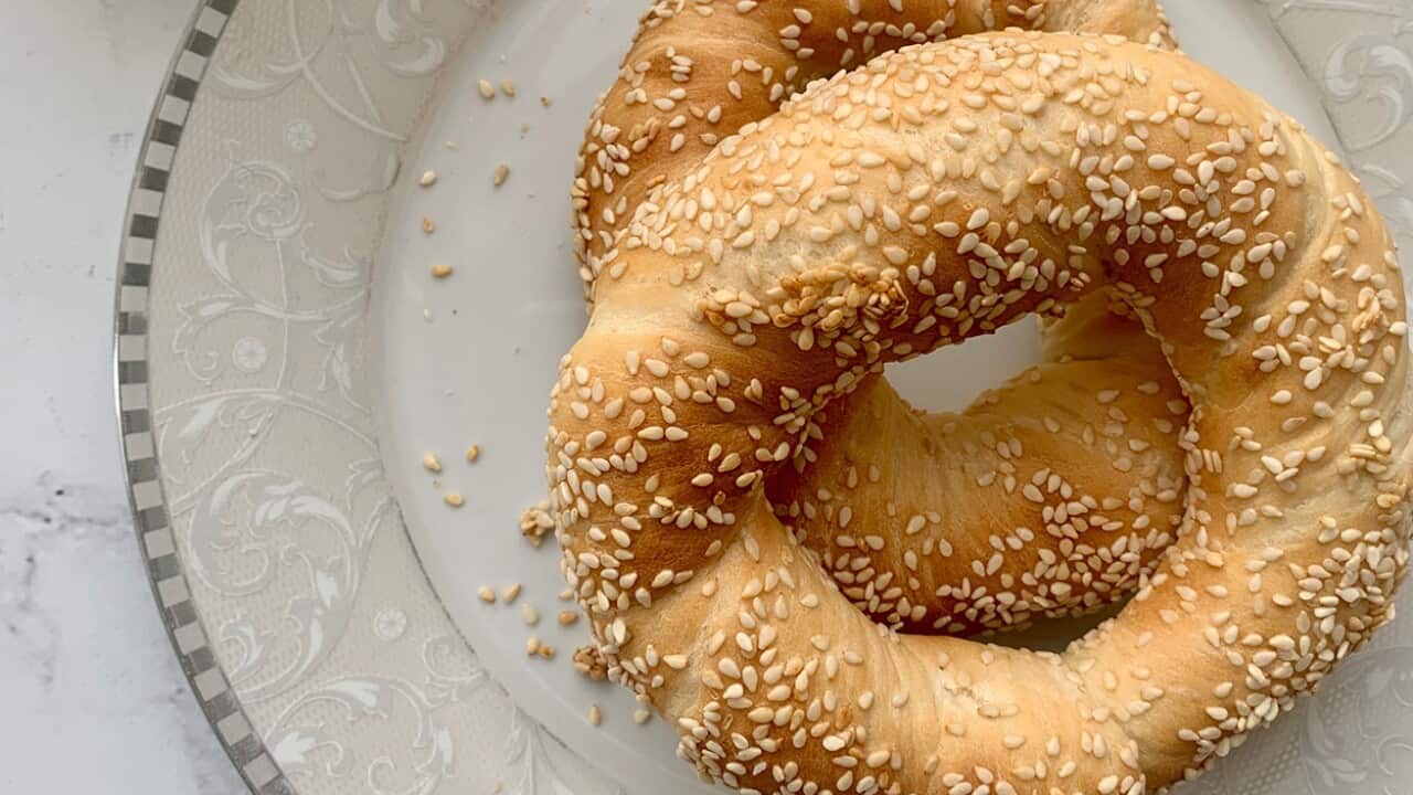 koulouri by Kelly Michelakis