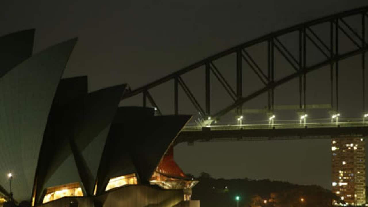 Earth_Hour_Sydney_2008_L_aap_1245556088