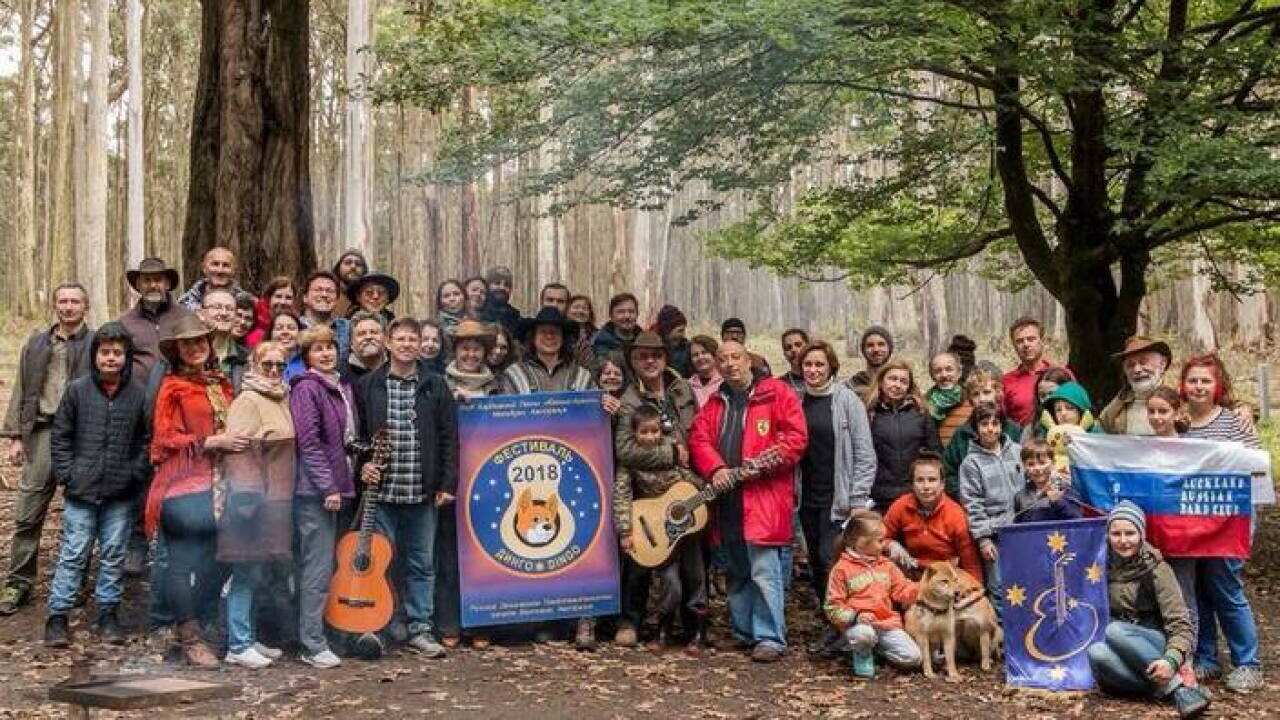 All together now at Dingo Dingo