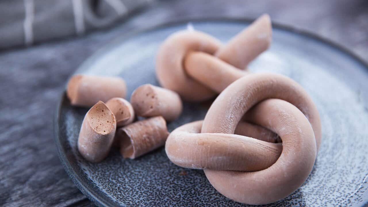 Chocolate marshmallow knots