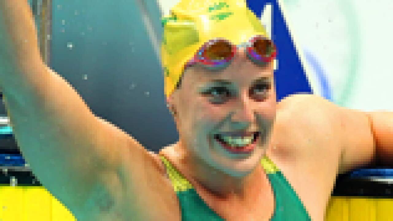 alicia_coutts_swimming_wave_101005_S_getty_1605261334