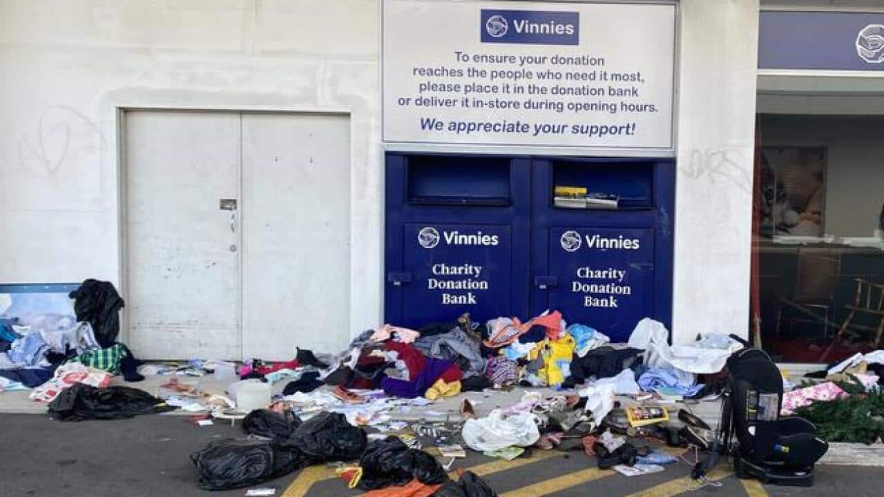 義賣店休假市民門前亂丟「捐贈品」惹民憤.