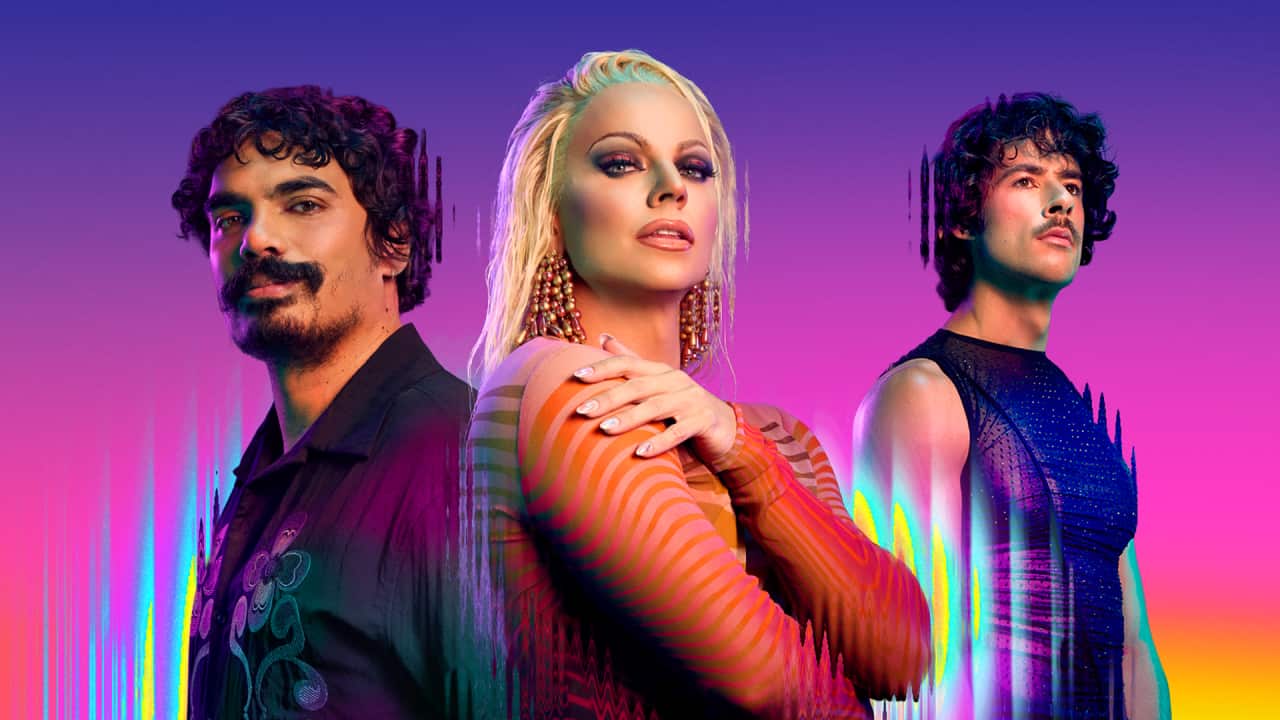 Tony Armstrong and Courtney Act with Go-Jo_2 (Photo credit_ Nick Wilson).png