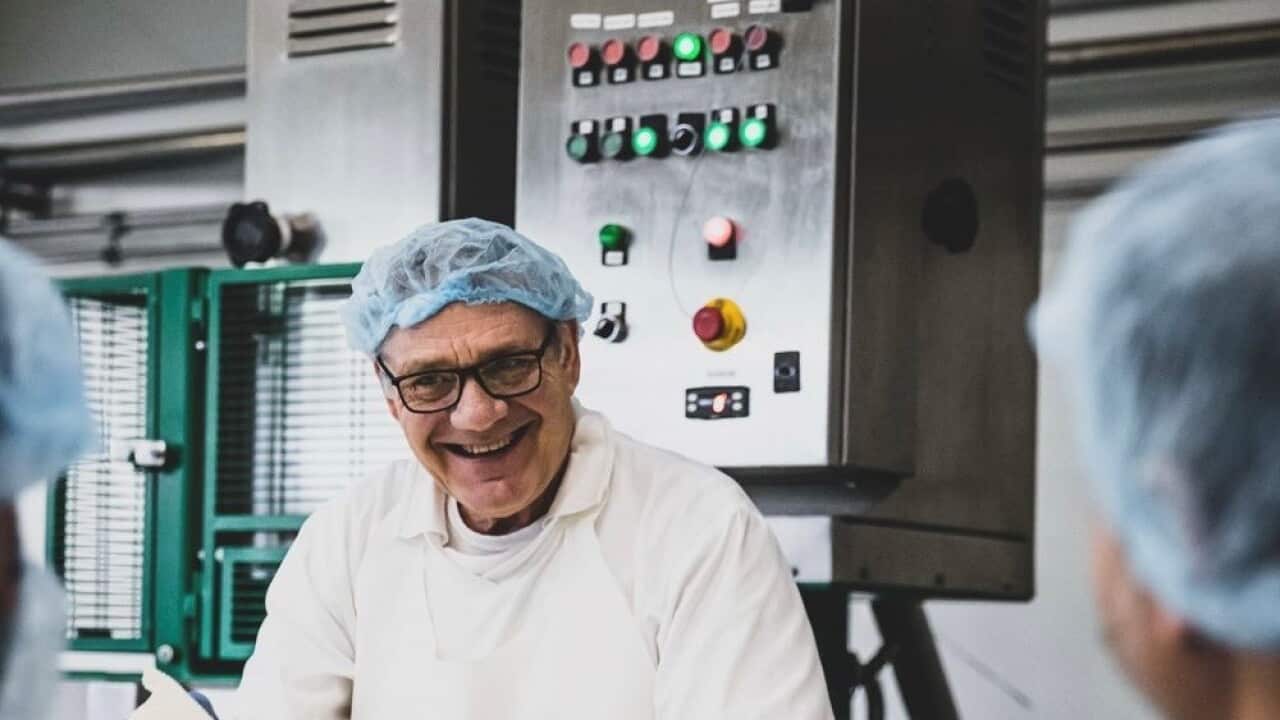 Vito nel caseificio..jpg