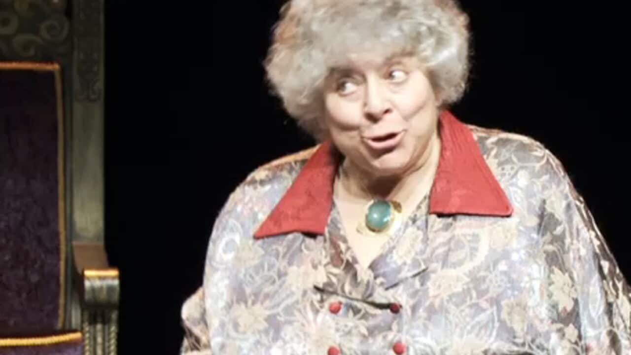 margolyes_play_L_120207_aap_1818651285