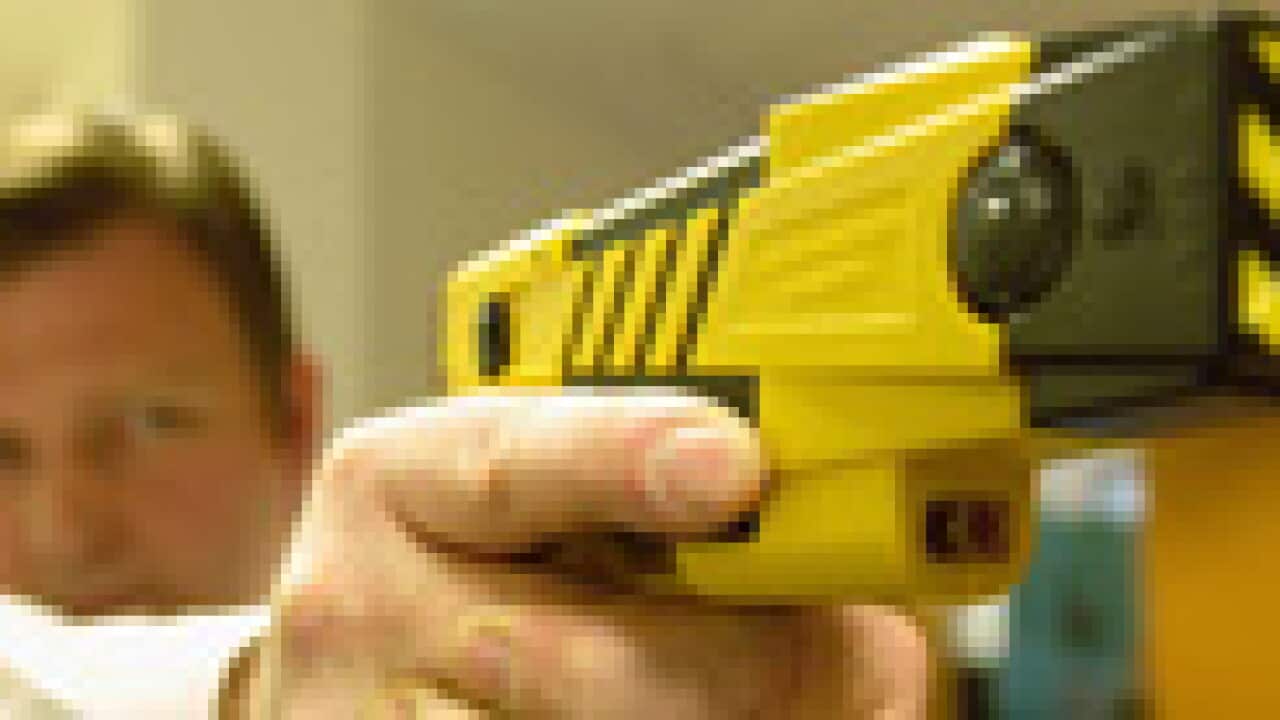 taser_gun_1510_S_getty_1224130491.jpg