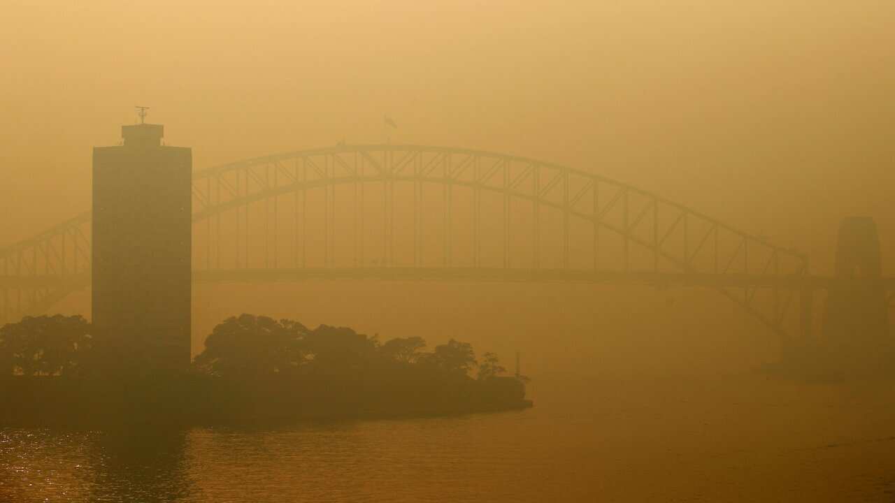 Smoke Blankets Sydney As Bushfires Rage In Eastern Australia