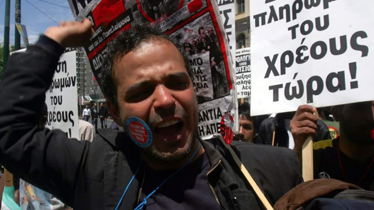 greece_clashes_B_110513_getty_872948423