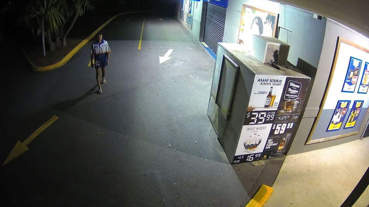 A supplied image obtained Saturday, Dec. 17, 2016 of a man who may be able to assist police in relation to $30000 worth of stolen seafood.