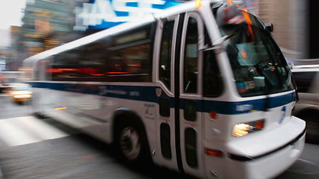 new_york_city_bus_100527_getty_B_1273958928
