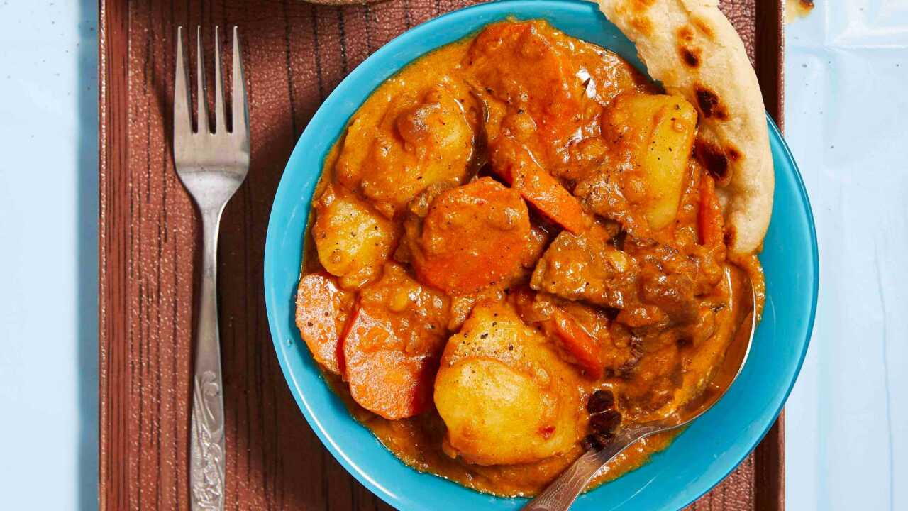 Dalca daging (Beef dal curry)