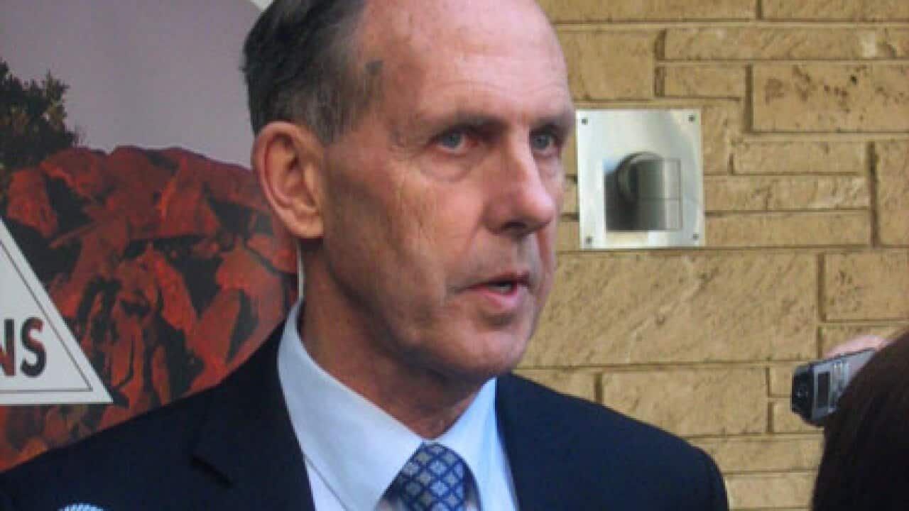 bob_brown_100816_L_aap_567541210