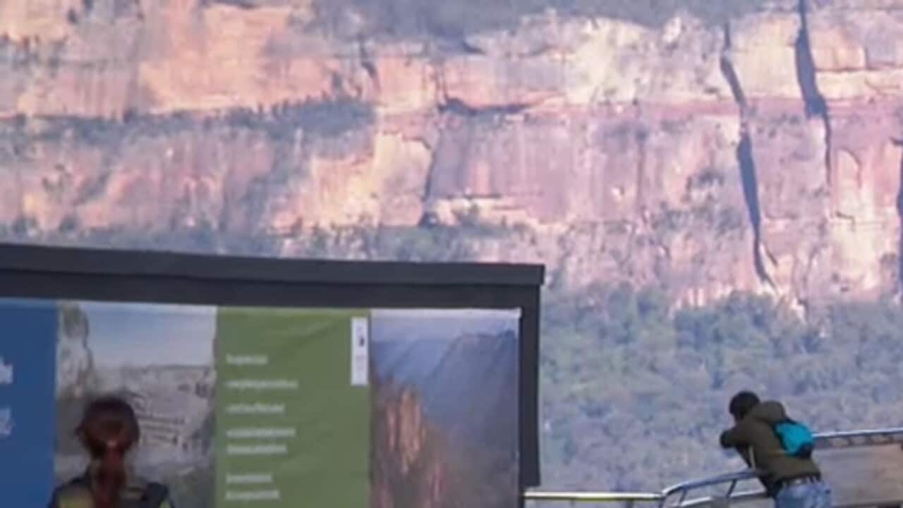 Tourists at Echo Point Lookout at the Blue Mountains in New South Wales.