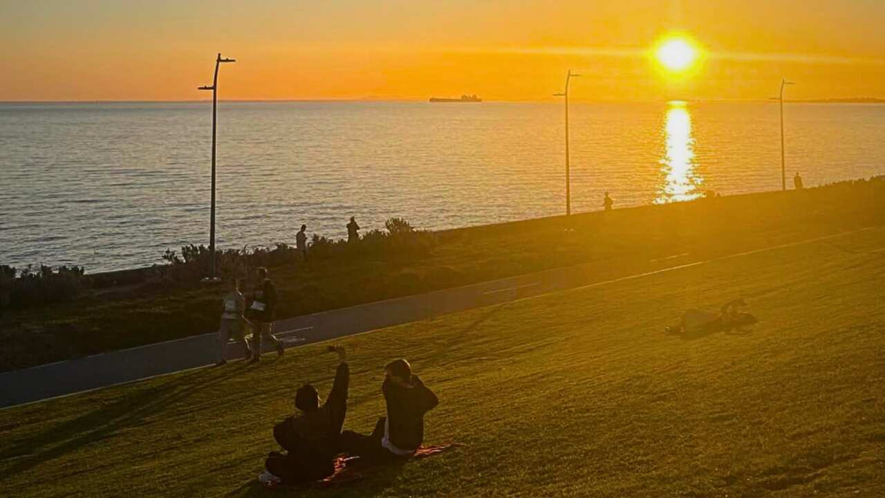 Sunset - Brighton beach.png