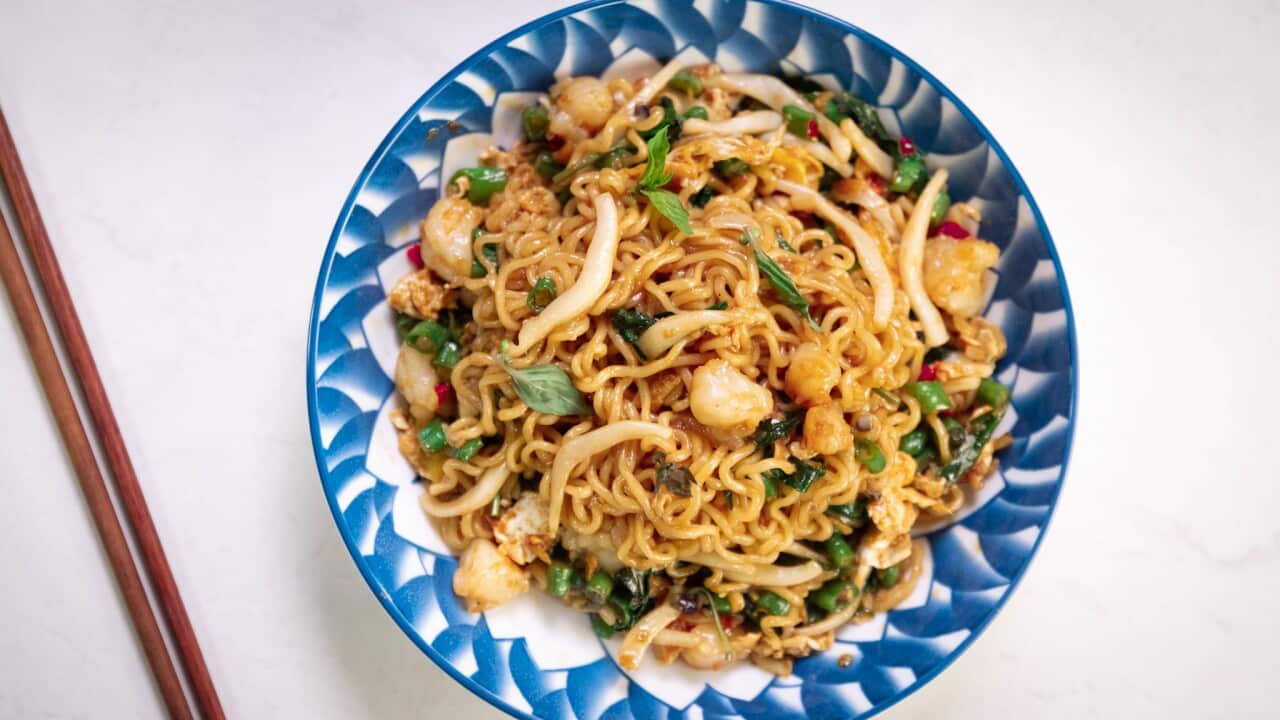 Calamari and Prawn Pad Krapow Instant Noodles