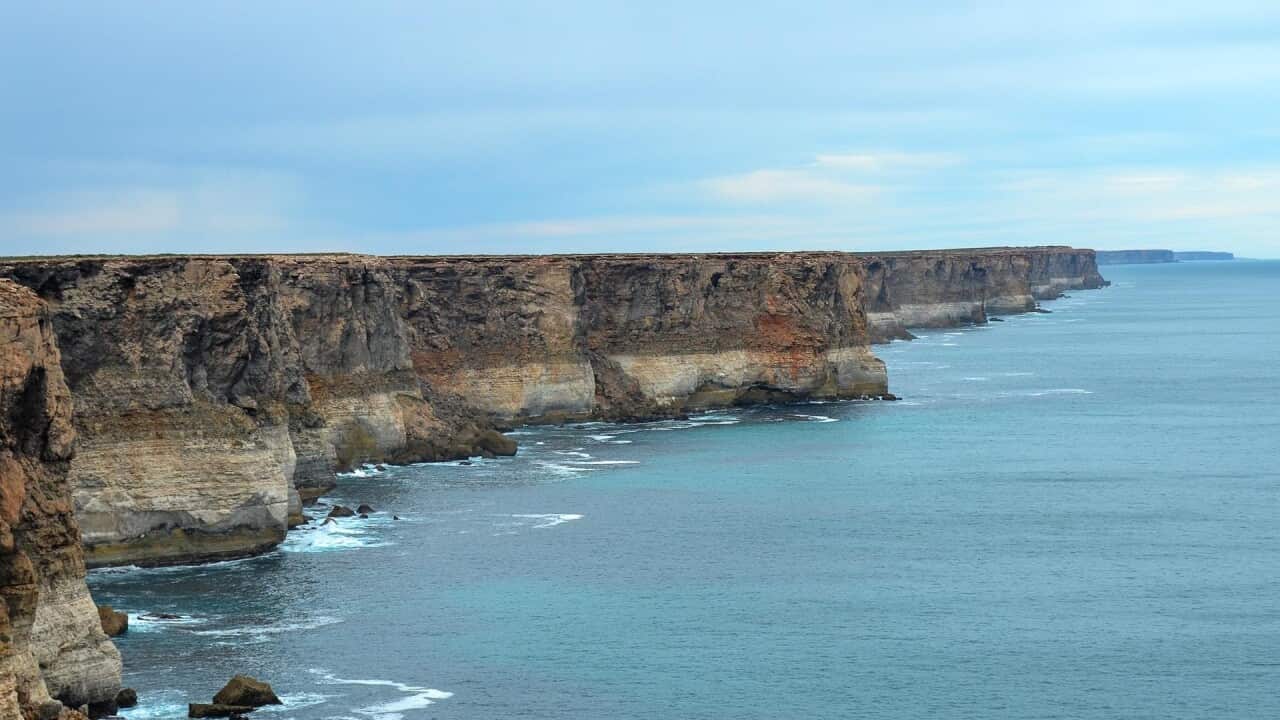 cliffs-2414388_1920.jpg