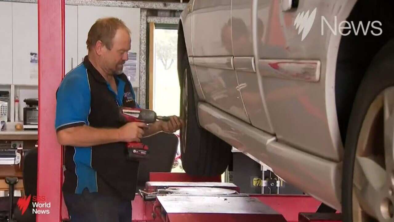 More Australians in work, but businesses still struggling to find staff