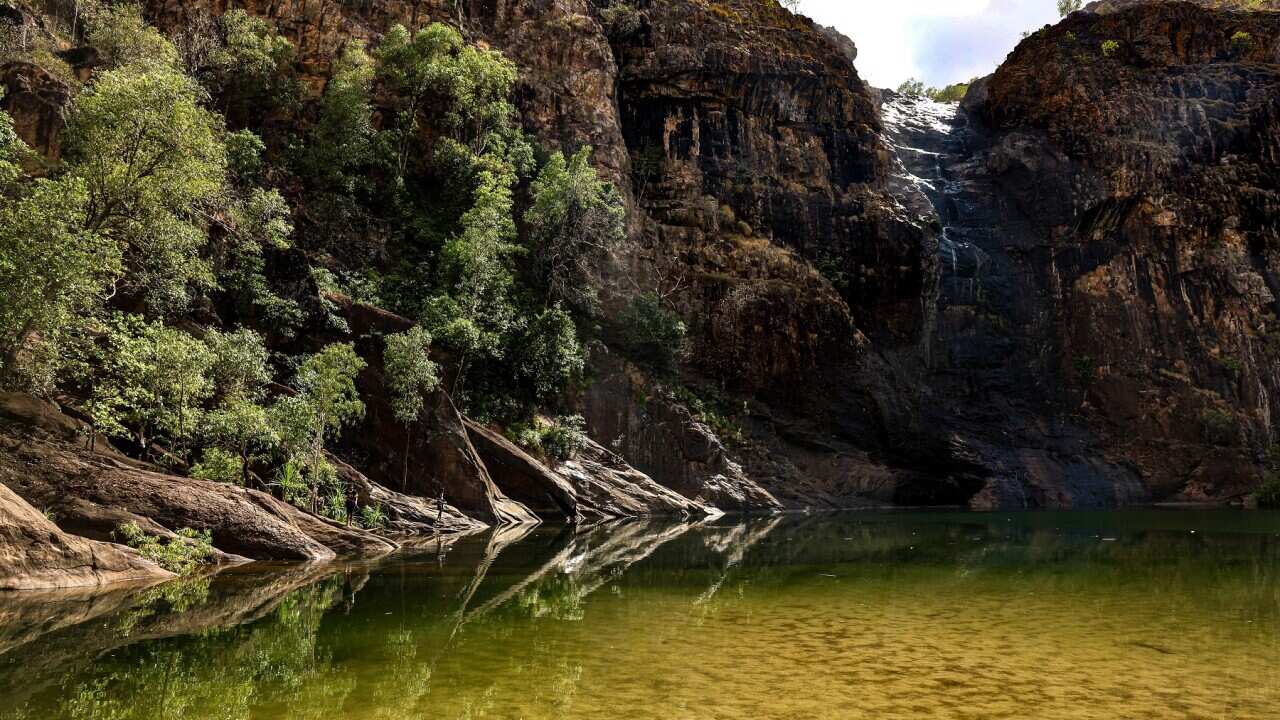 KAKADU NATIONAL PARK GUNLOM FALLS