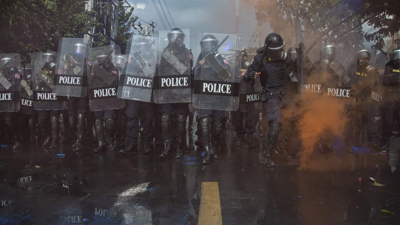 Riot police in Thailand in front of the parliament house
