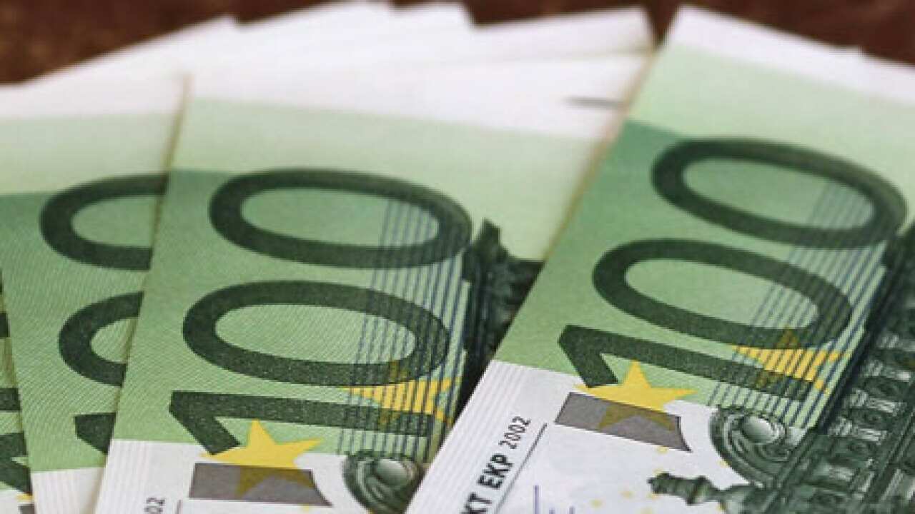 euro_notes_100511_B_getty_2050765128