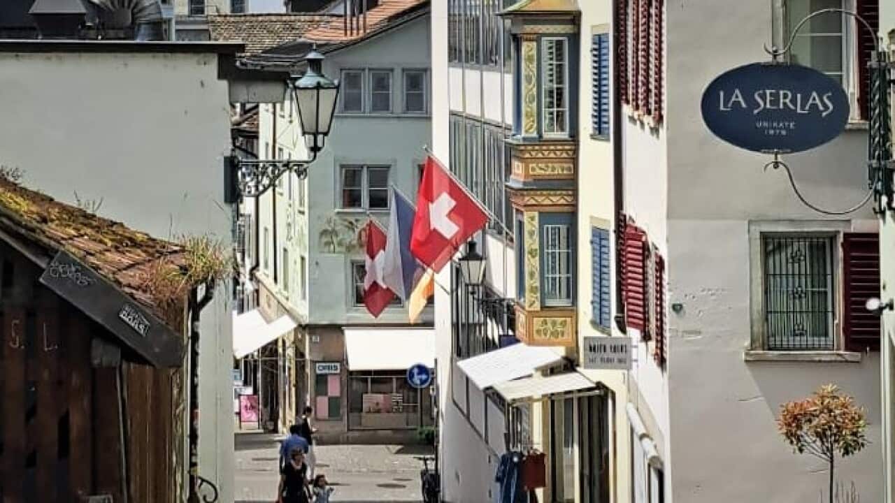 Schweizer Fahne edit.jpg