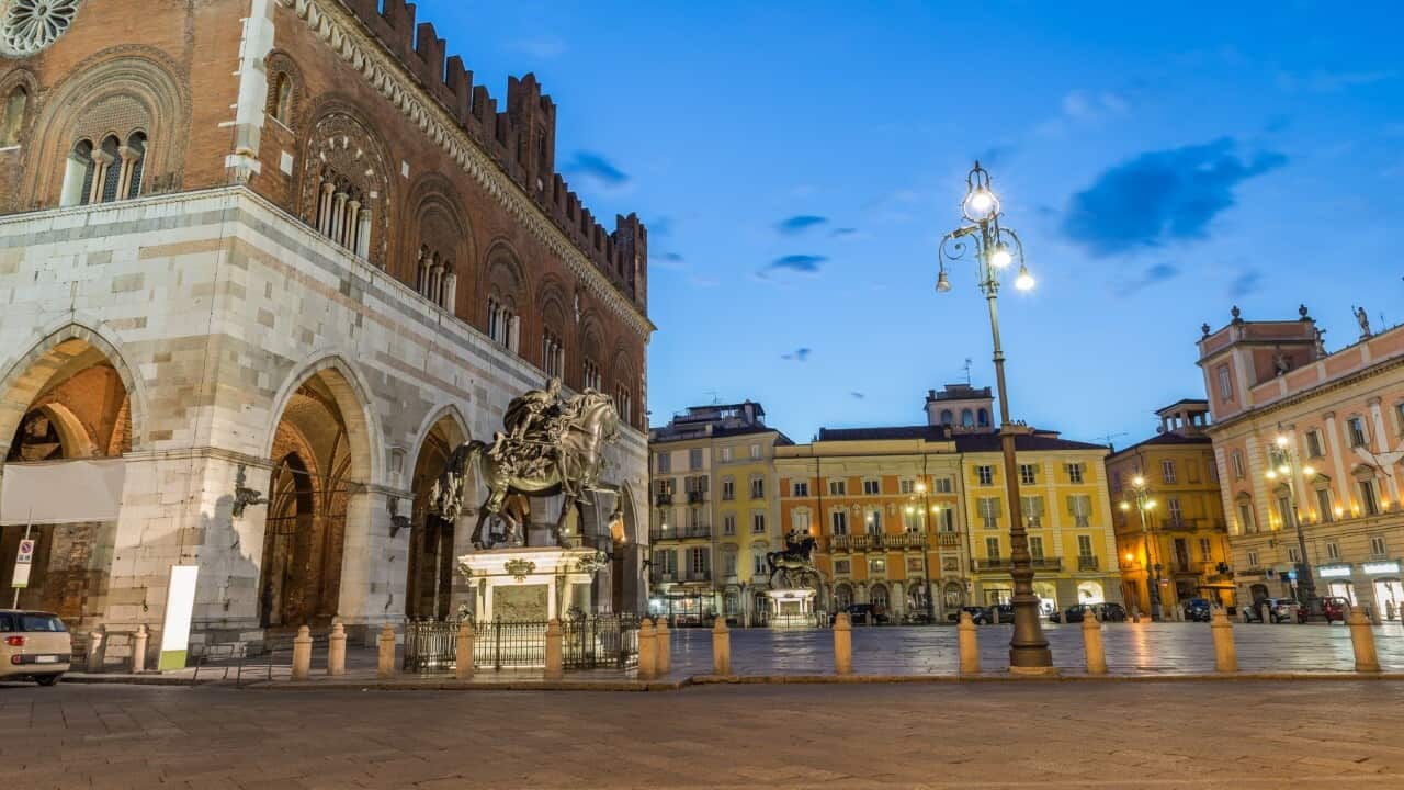 Piazza Cavalli, con il palazzo comunale detto Il Gotico e la statua equestre di Ranuccio Farnese, è il simbolo di Piacenza.
