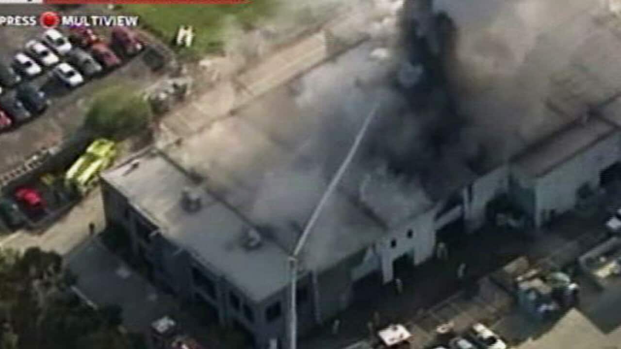fire_mebourne_sky_111013_b_1333486858