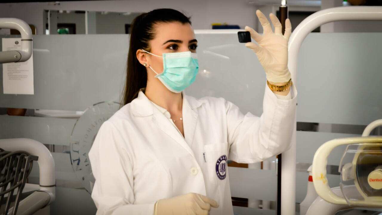 Girls take the lead during science week in Niš.