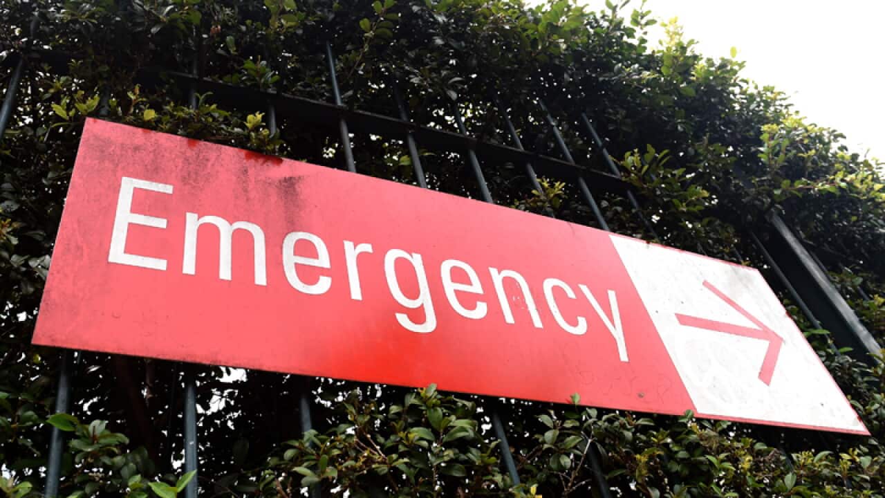 A hospital emergency sign