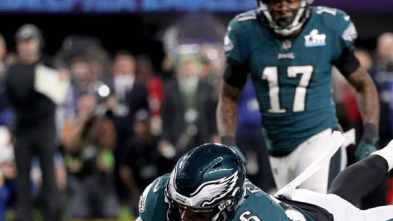 Zach Ertz #86 of the Philadelphia Eagles dives into the endzone for a 11-yard touchdown against the New England Patriots during the fourth quarter in Super Bowl LII at U.S. Bank Stadium on February 4, 2018 in Minneapolis, Minnesota.