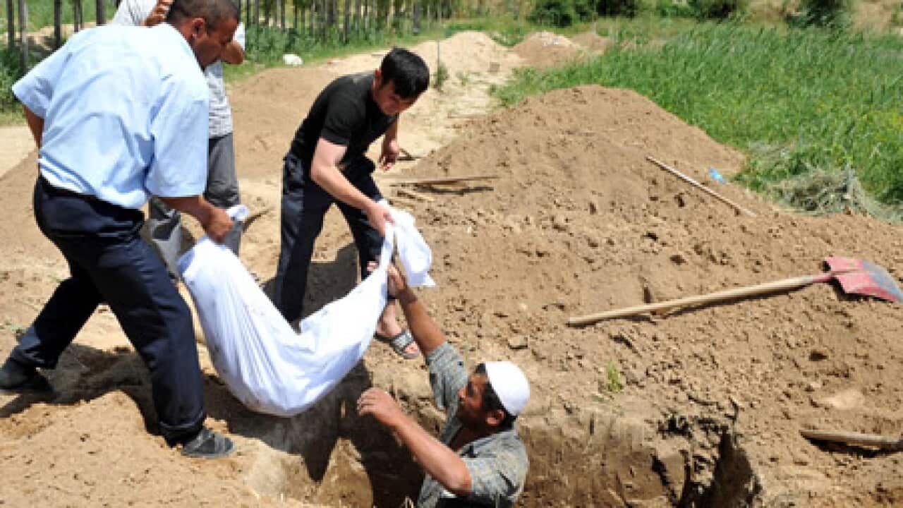 kyrgyz_grave_100618_B_getty_1177757897