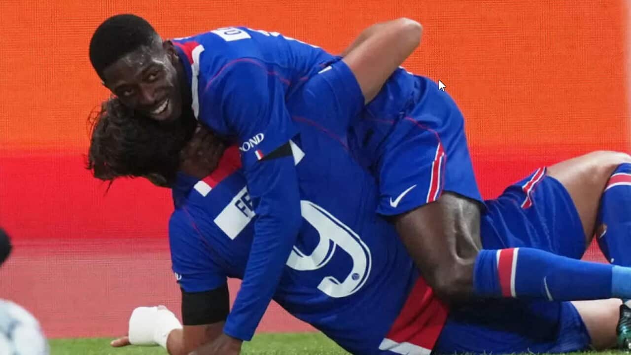 Ousmane Dembélé et Ferran Torres se sont amusé face au Slovan Bratislava au Parc des Princes. AP Photo Thibault Camus - Thibault Camus.jpg