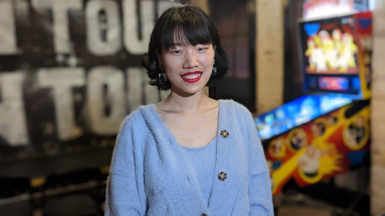 How to tell a racist joke that's actually funny | SBS News