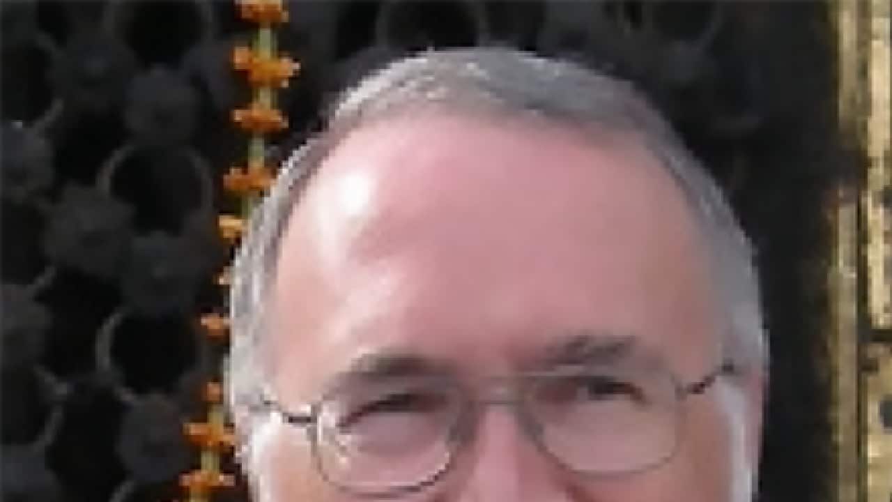 Dr Peter Ellis (L) and Dr Arthur C Webster (R)