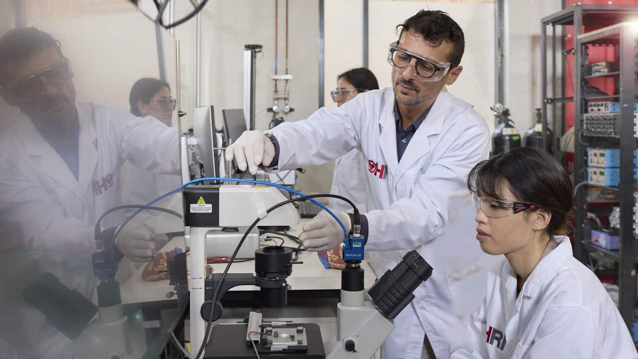 Il Professore Associato Carmine Gentile dell'UTS, al lavoro con il suo team dell'HRI