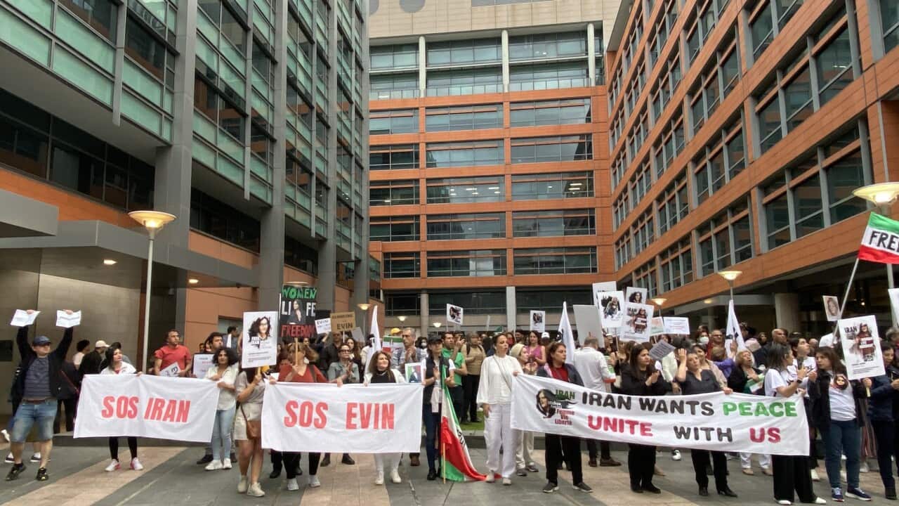 Protest in front of Department of Foreign Affairs and Trade