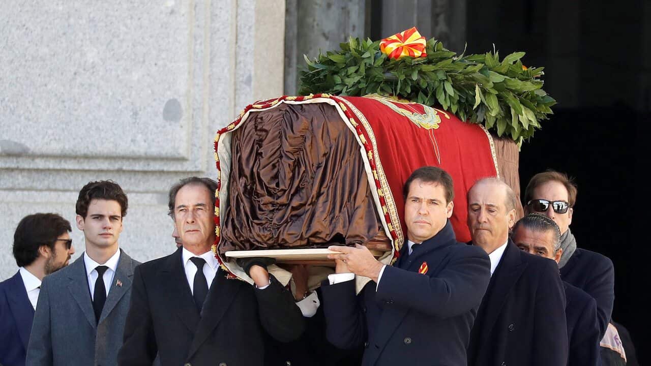 Family members carried the coffin of Spanish dictator Francisco Franco.