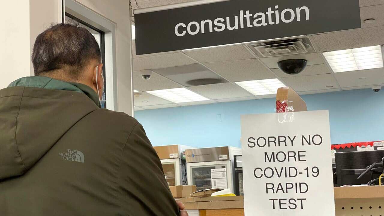 Atmosphere during the Omicron Pandemic in New York City. The city is struggling to keep up with testing as the pandemic spreads rapidly throughout the tri-state area. Credit: AP/STRF/STAR MAX/IPx