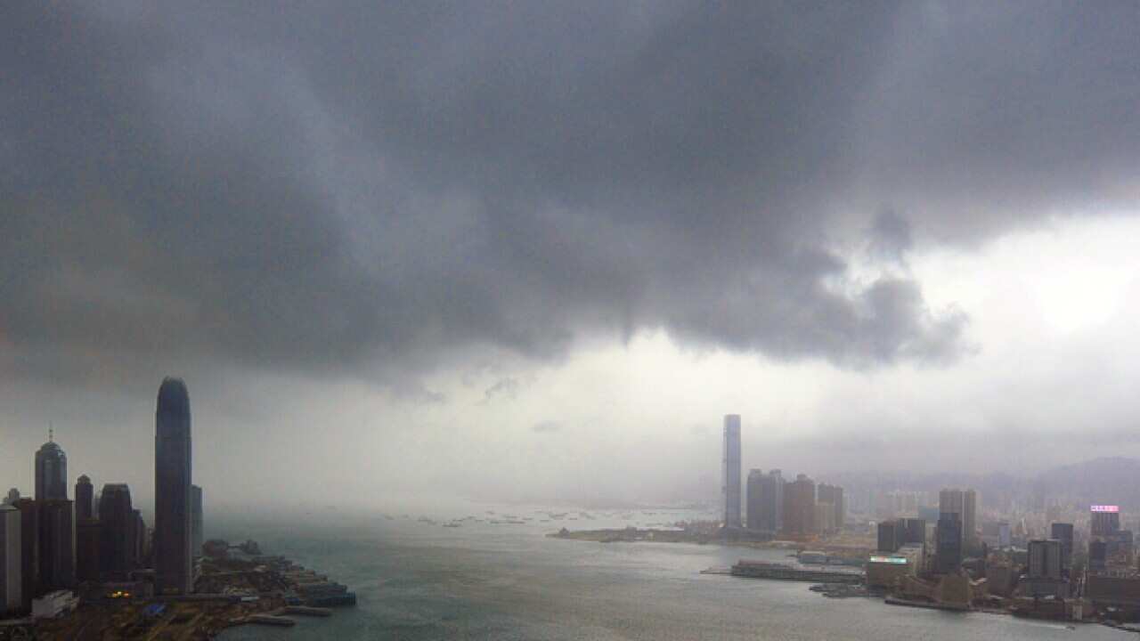 typhoon_nesat_hong_kong_110929_B_getty_933729677