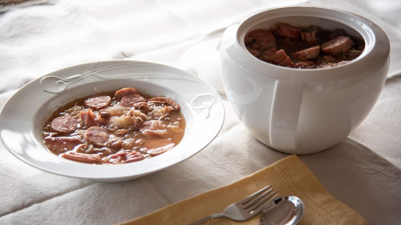 Iota bowl & tureen side