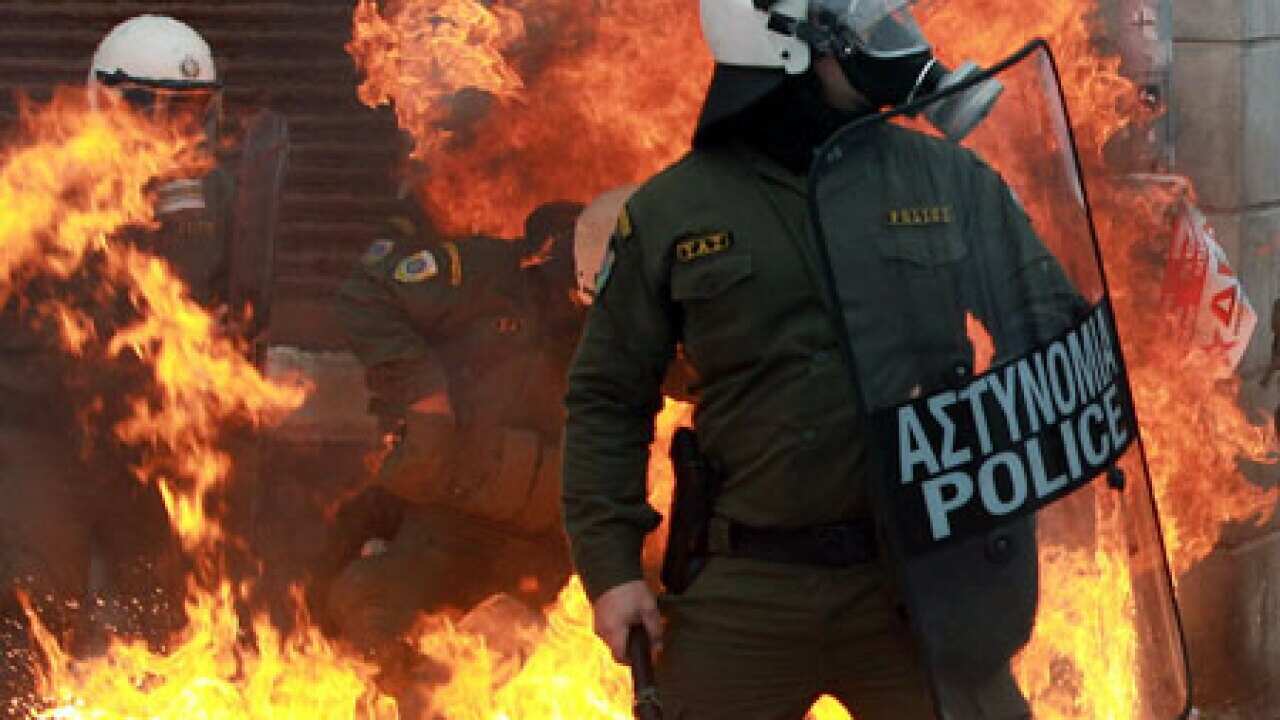 greece_riots_L_101215_aap_2041831968