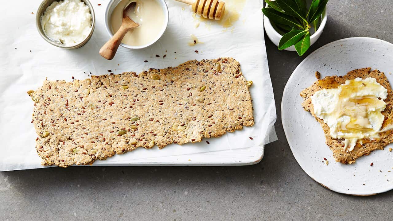 Grain and seed rye crackers