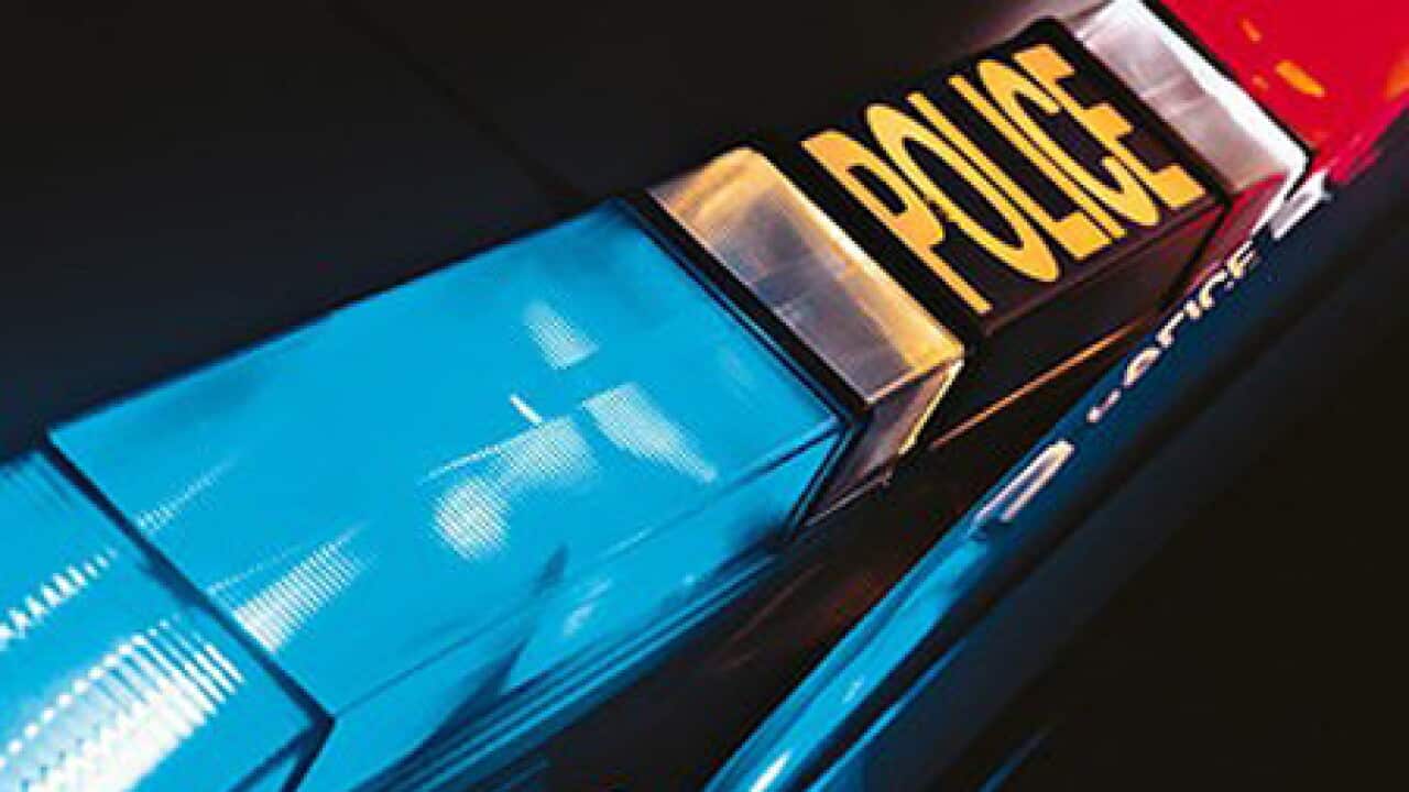 police_siren_lights_101229_B_applegazette_1011068168