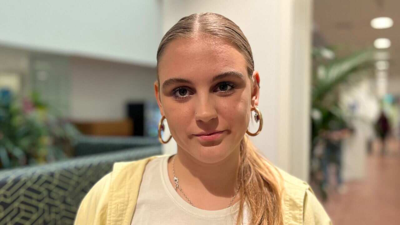 Lea Routledge Lea says she and her sister didn't talk for a year. This is why ...