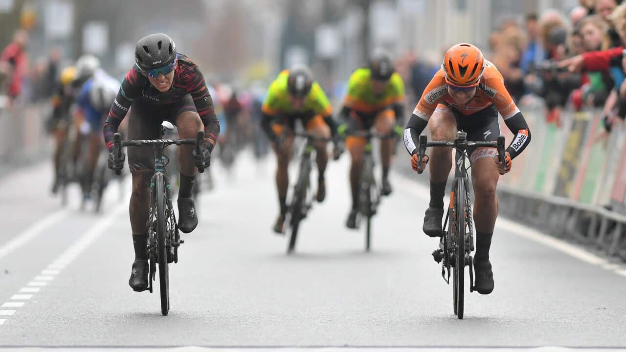 Amy Pieters wins the sprint against Alexis Ryan with Chloe Hosking in the background at the 2018 Ronde Van Drenthe (Getty)
