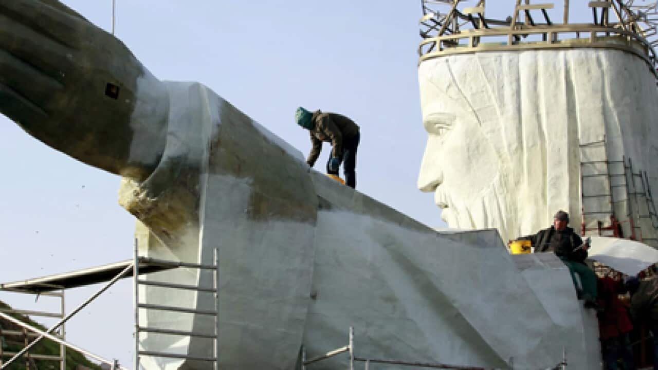 Poland_giant_jesus_AAP_101030_B_1197320901