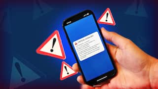 The Government’s new cell-broadcast national messaging system known as ‘AusAlert’ is seen on a smart phone.
